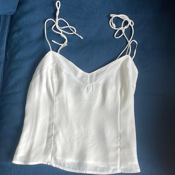 Abercrombie & Fitch (2021) White / Cream Top with tie strings - size small, NWOT - Picture 2 of 3